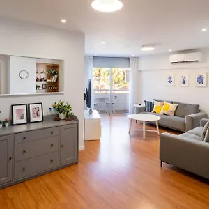 Apartament Finikoudes 3 Bedroom Seaview Flat, Larnaca