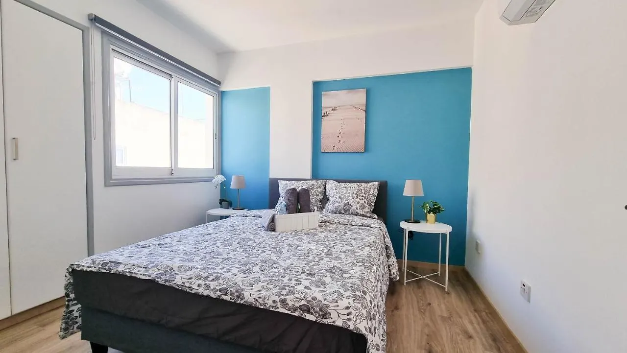 Apartment Modern Retreat: 2Br Stylish Apt With Comfy Rooms! Smart Tv With 200Mbps Internet Larnaca